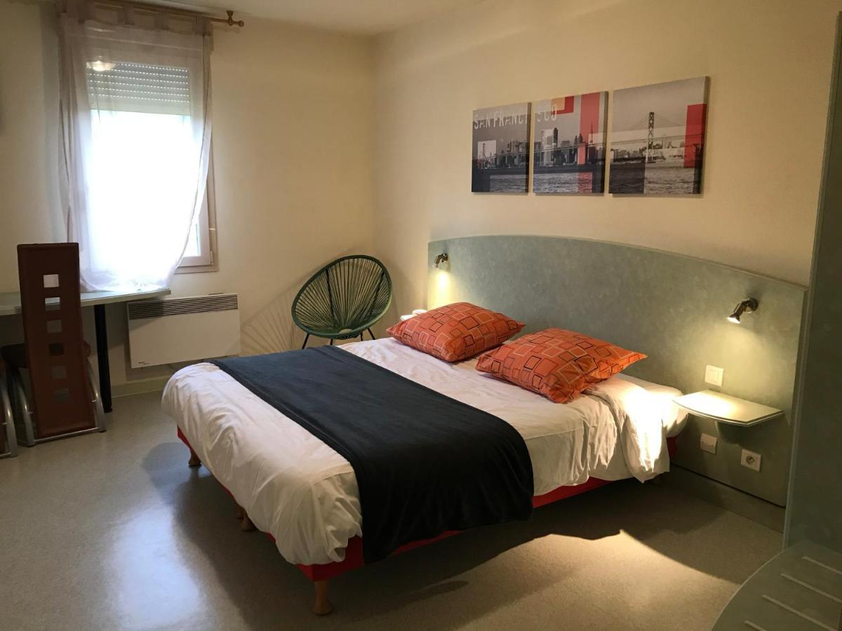 Abel Hotel Langeac Luaran gambar